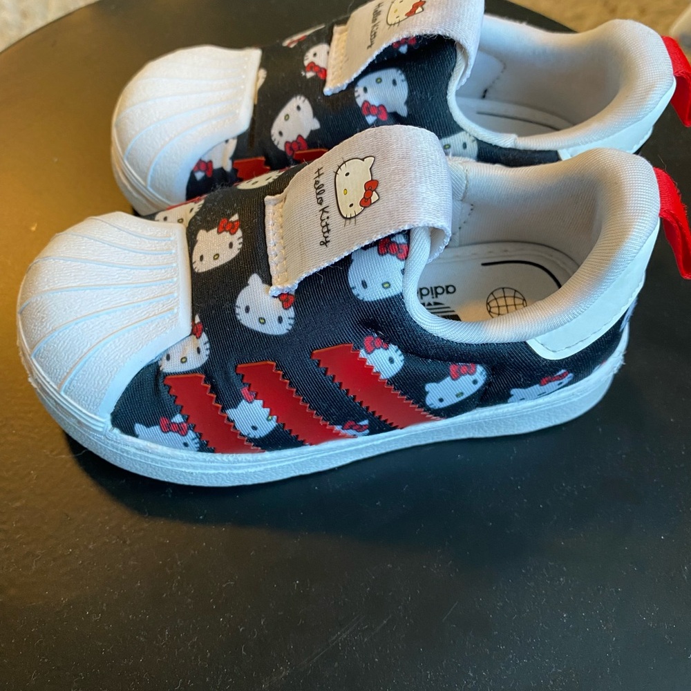 Adidas Hello Kitty Superstar 360 Toddlers Shoes Cloud White-Black-Red size 5.5k